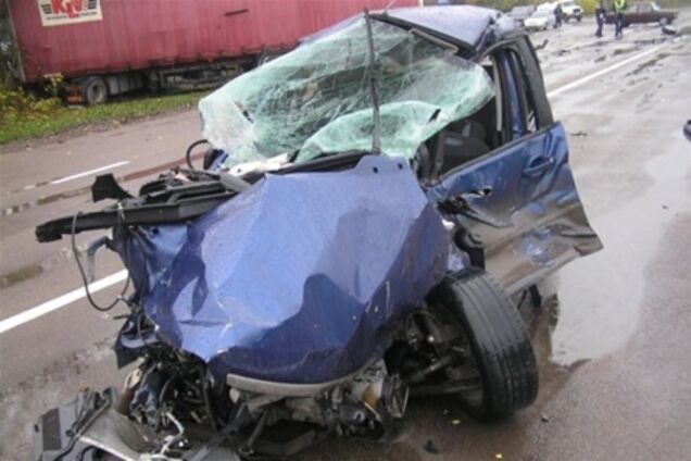 Ситуация на дорогах 18 октября: 104 ДТП, 12 погибших