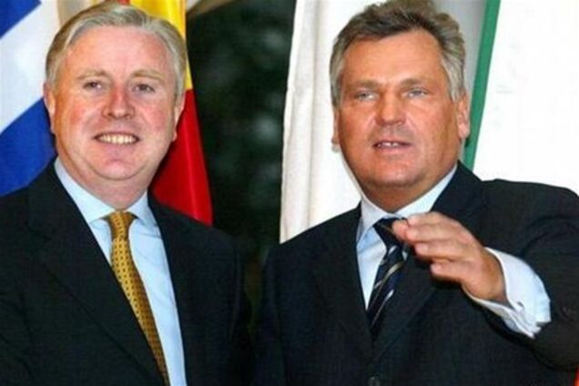 ЕП приостанавливает миссию Квасьневского и Кокса в Украине из-за выборов