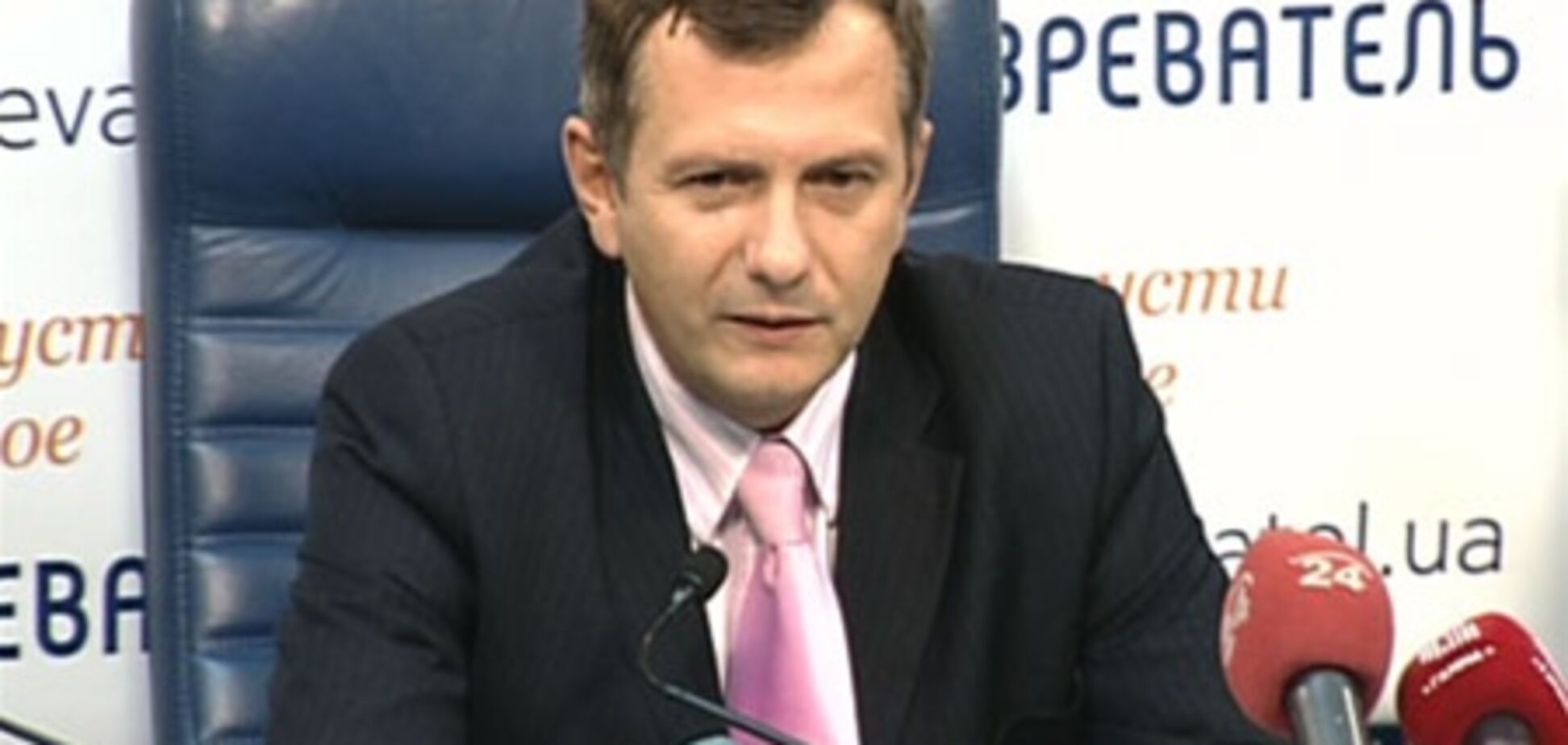 Эксперт рассказал о рисках валютных сбережений