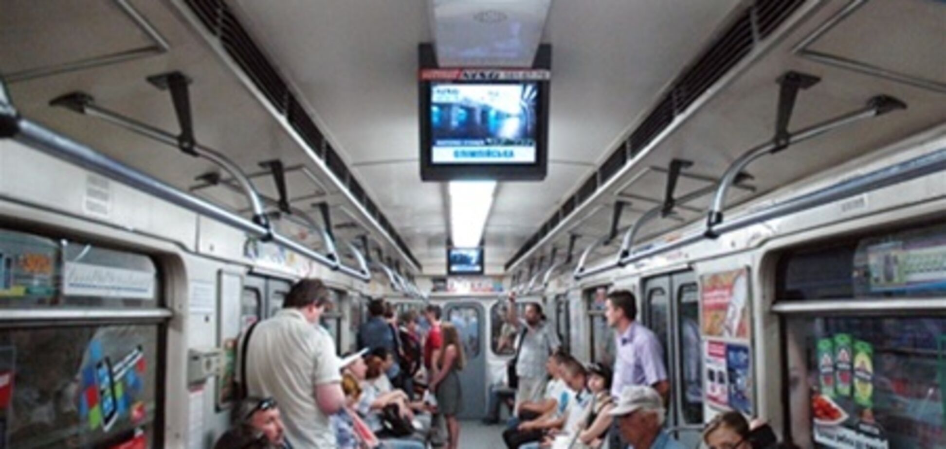 В киевском метро опять ввели англоязычные объявления