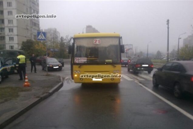 В Киеве маршрутка убила пешехода на 'зебре'
