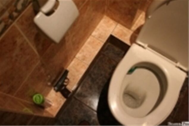 Віце-мер Луцька забув пістолет в туалеті луцької мерії