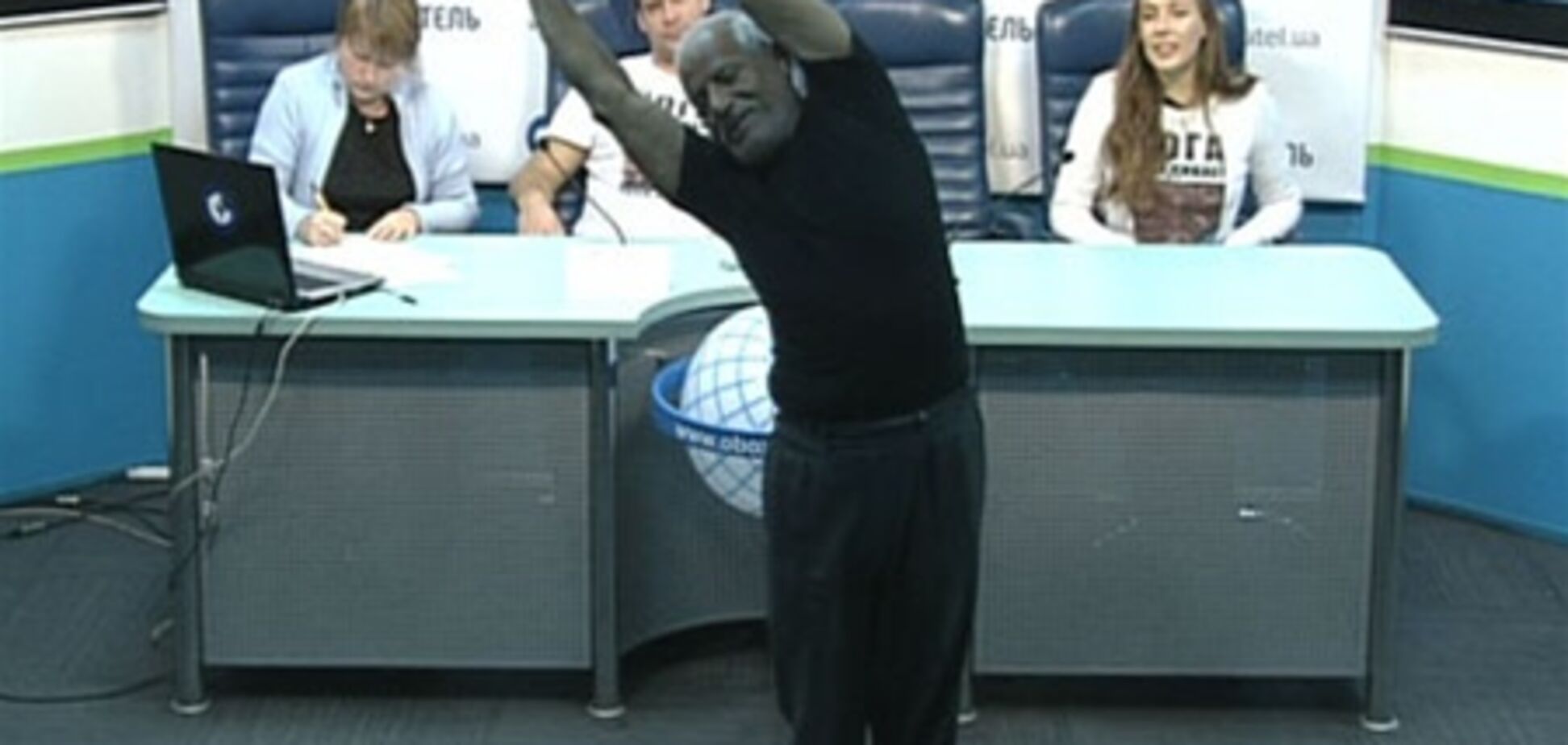 Индийский йог предложил упражнения Тимошенко. Видео