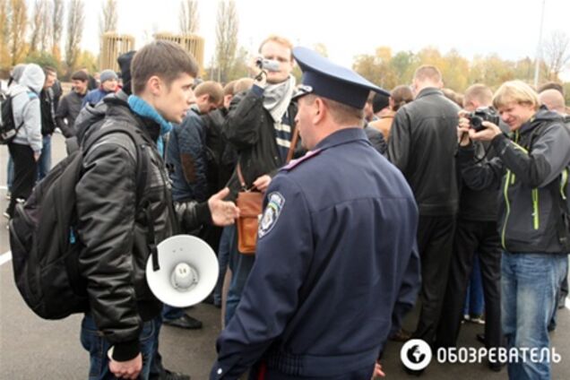 В Киеве на станции 'Ипподром' задержали митингующих