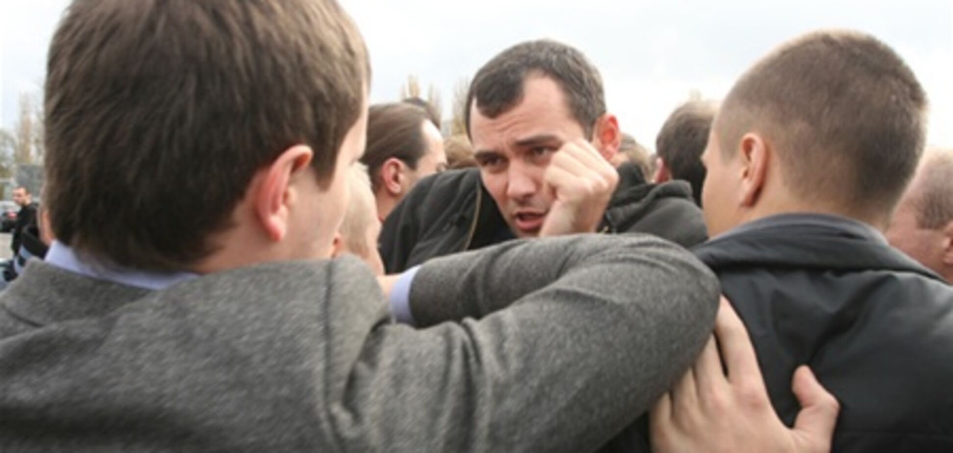 На 'Ипподроме' поскандалили киевляне и недовольные активисты - милиция