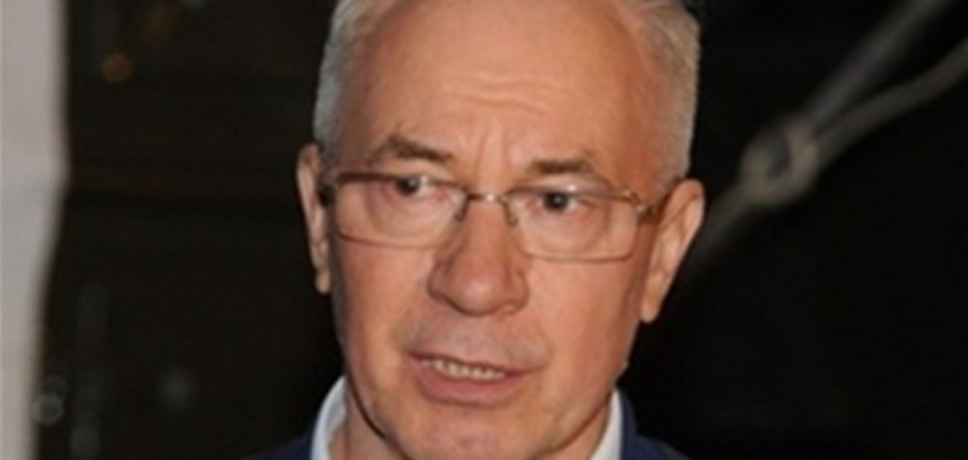 Азарову жаль, что Тимошенко и Луценко не участвуют в выборах