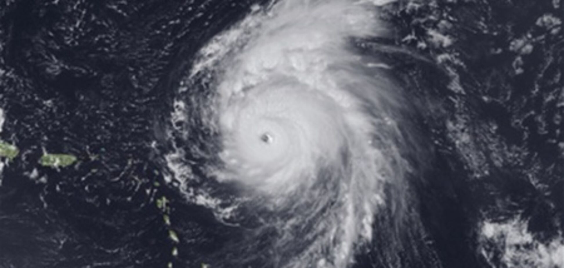 Из-за урагана 'Сэнди' в Нью-Йорке объявили ЧП