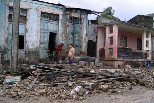 Ураган 'Сэнди' разрушил на Кубе сотни тысяч домов