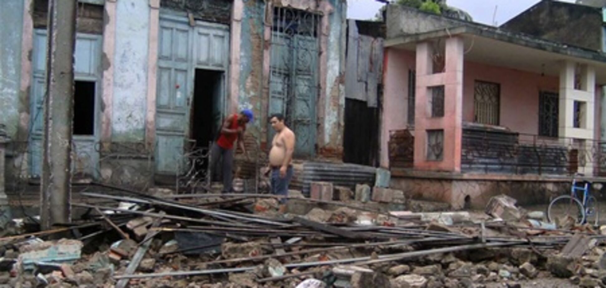 Ураган 'Сэнди' разрушил на Кубе сотни тысяч домов