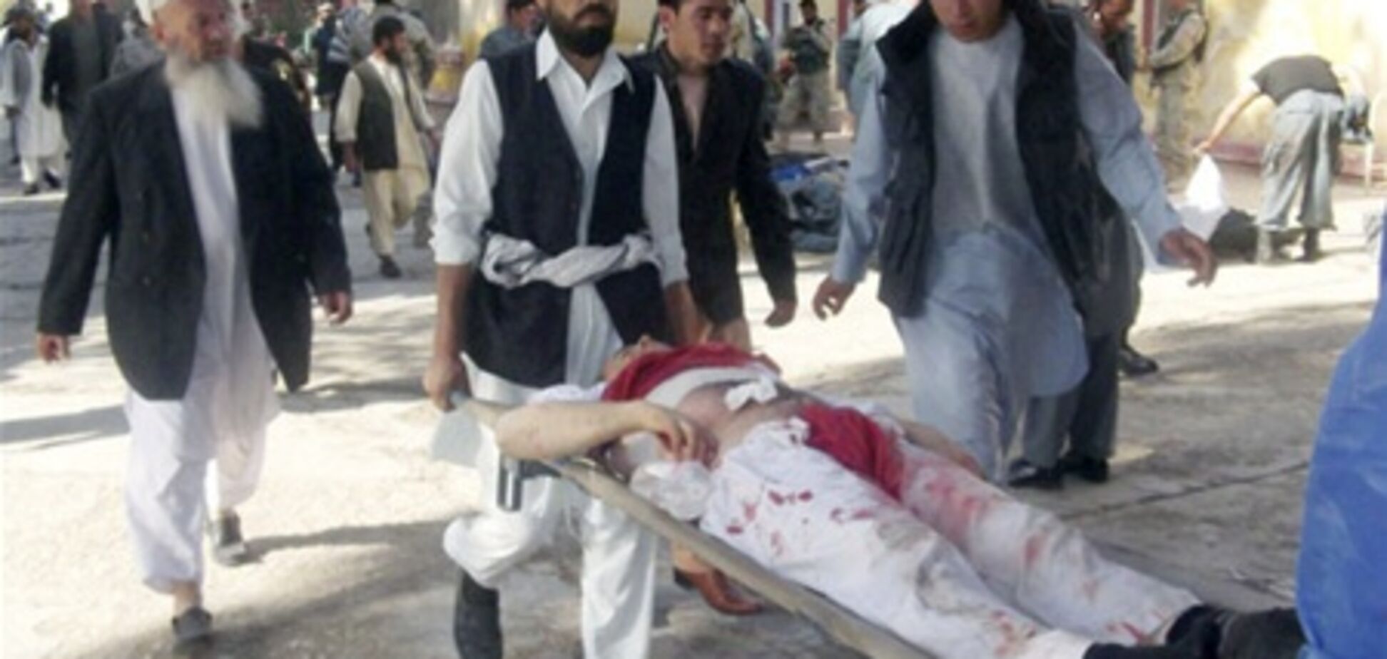 Смертник устроил взрыв около мечети в Афганистане: 41 погибший