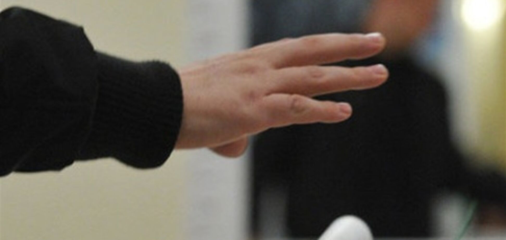 Наблюдатели из РФ отмечают подвоз избирателей к участкам в Запорожье