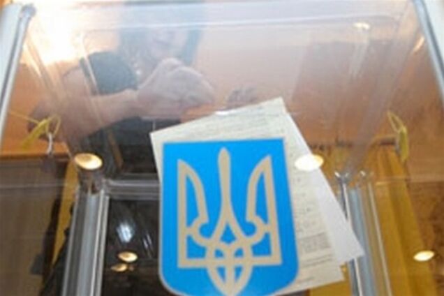 У Київському окрузі 212 виборець намагався винести бюлетені