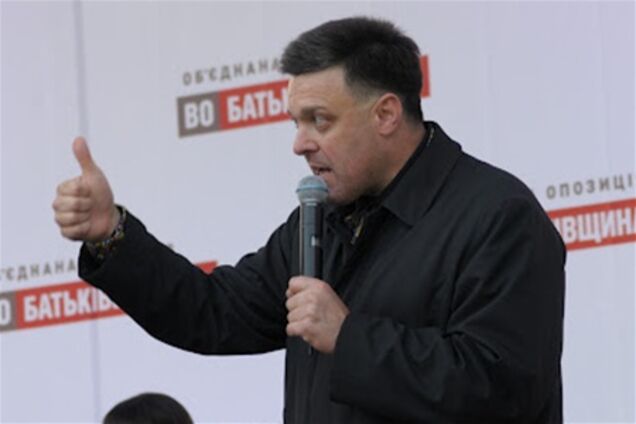 Тягнибоку таки удалось проголосовать