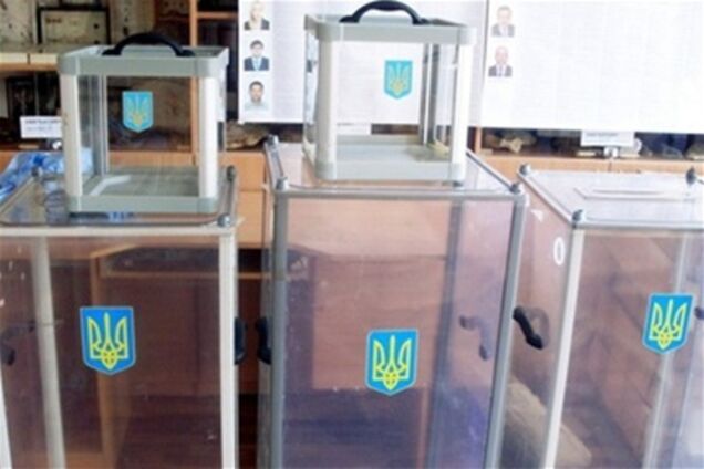 В Киеве член комисии кричит 'Вільна каса!' как в Макдональдсе