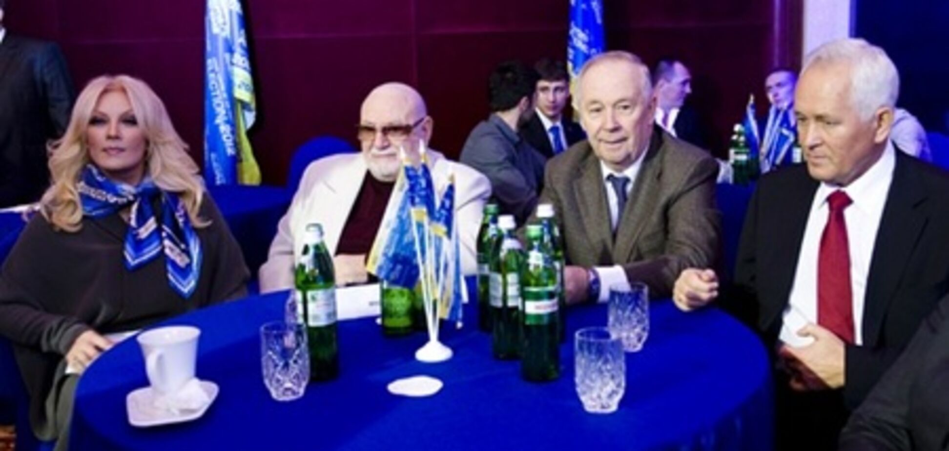 Как в штабе ПР отмечали победу. Фоторепортаж