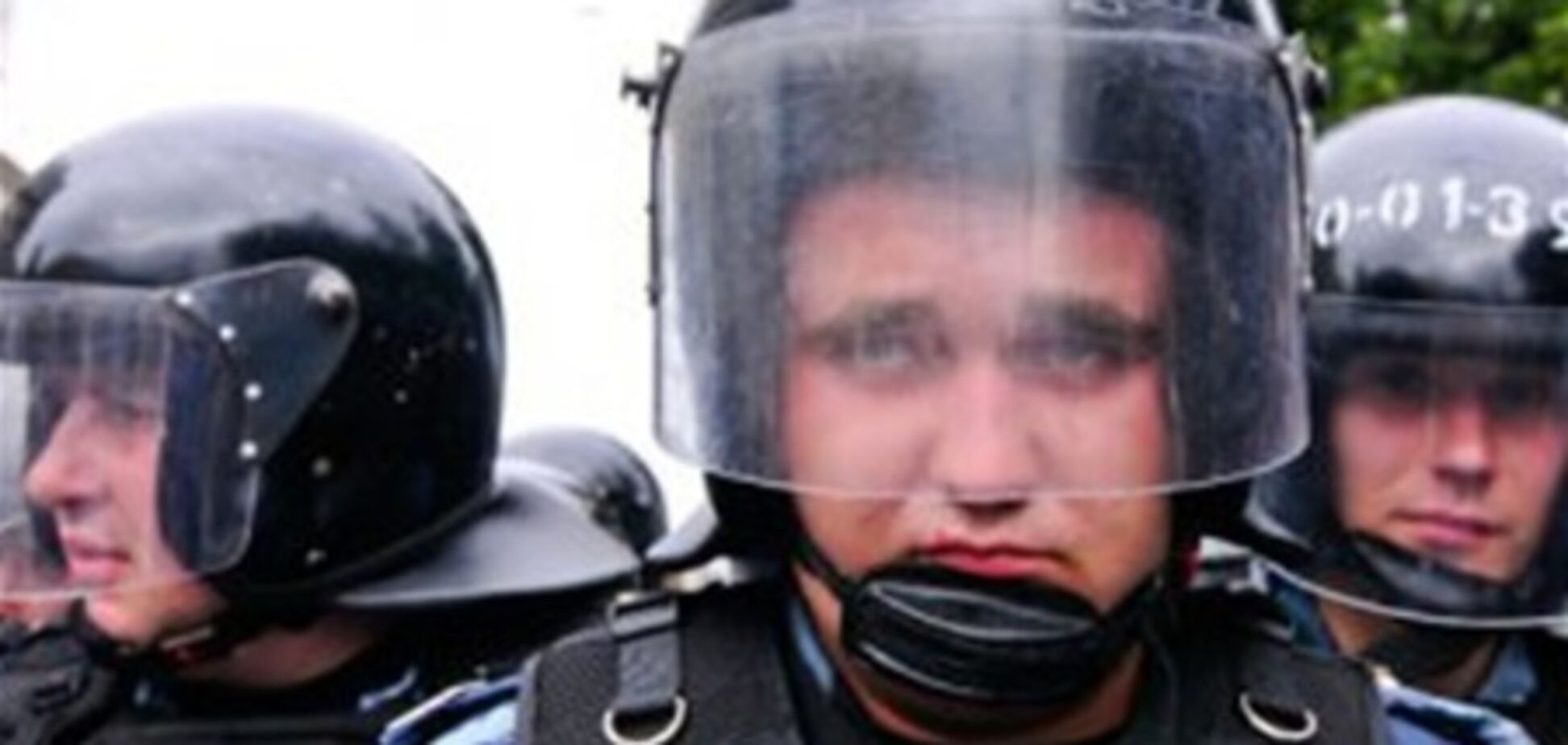 Отряды 'Беркута' прибыли во все избиркомы Львова