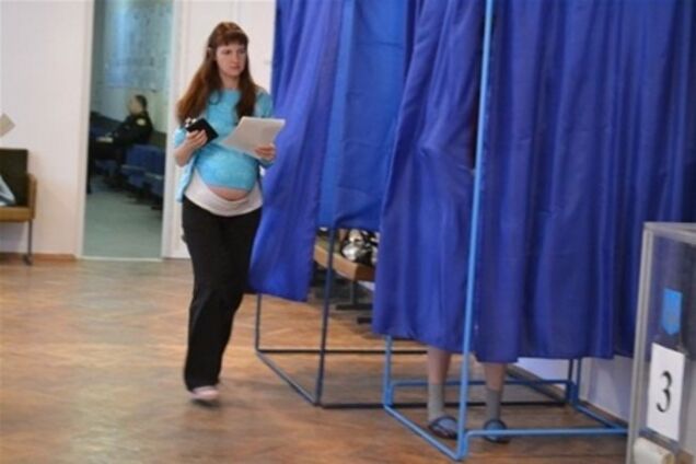 В Киеве активно голосовали роженицы