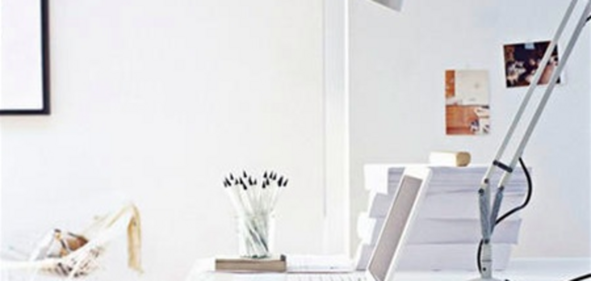 Дизайн интерьера домашнего офиса в белом цвете