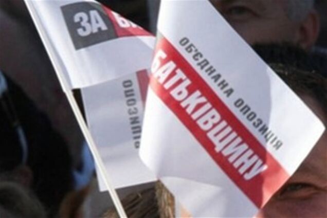 У Києві на 11 з 13 округів лідирує об'єднана опозиція