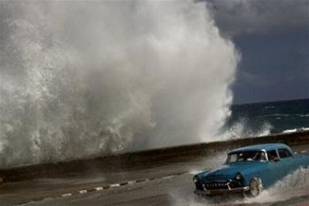 'Сэнди' подступает к Вашингтону, оставив миллионы людей без света