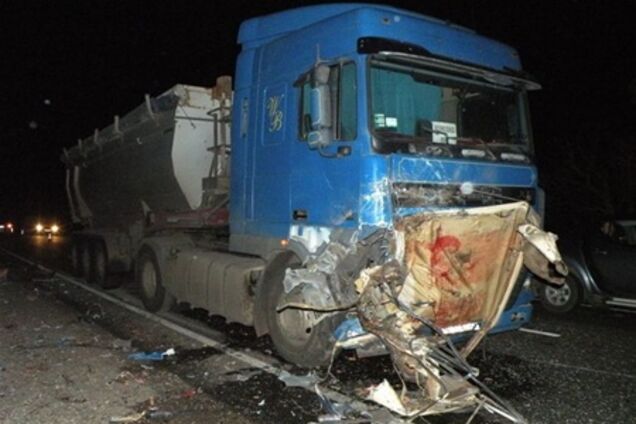 В ДТП на Николаевщине погибли 4 человека и еще 2 травмированы
