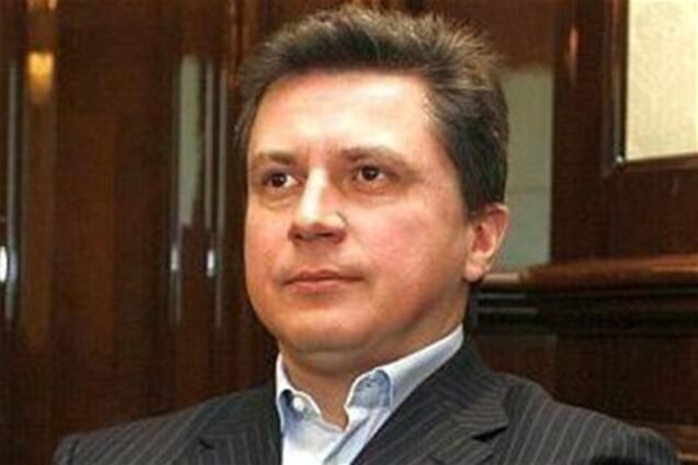 Сын Азарова выиграл выборы в Донецкой области