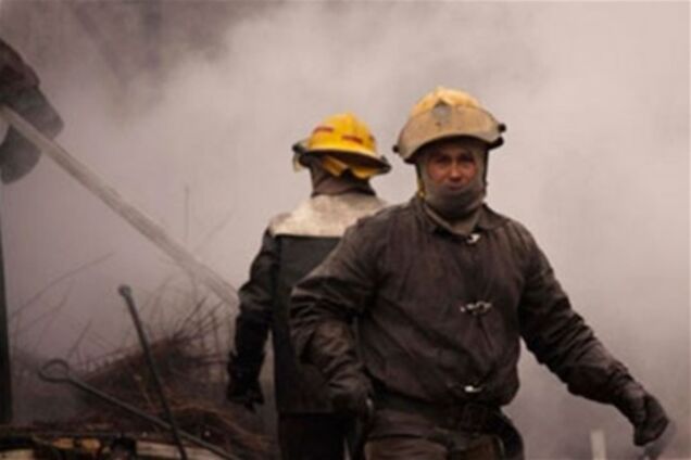 У Миколаївському річковому порту горіла баржа