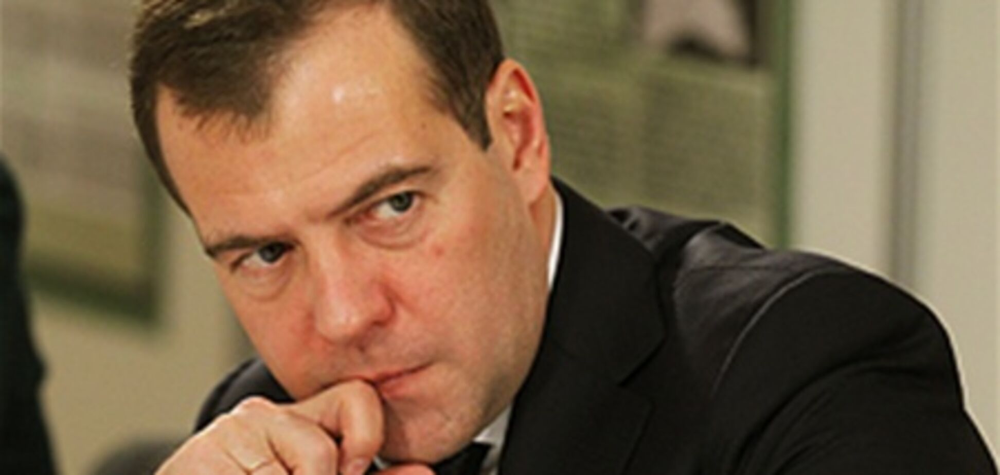 Медведеву не дает покоя 'любовь к усопшему тирану Сталину'