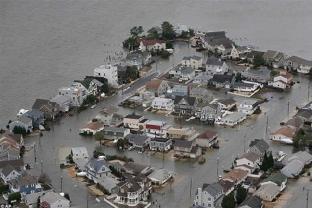 Полсотни жизней унес в США и Канаде ураган 'Сэнди'