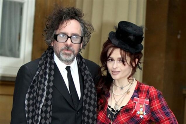 Бонэм Картер и Бартон теперь живут вместе