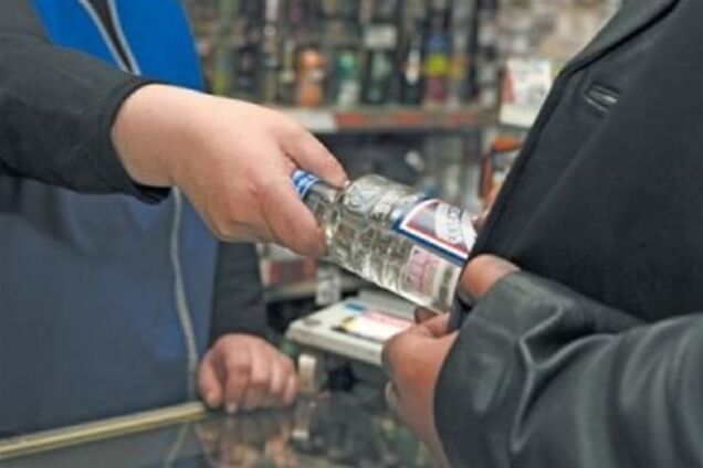 В Украине опасна каждая вторая бутылка водки – Минздрав 