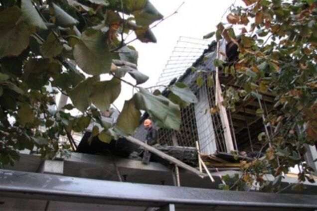 У Львові поруч із зупинкою обрушився недобуд