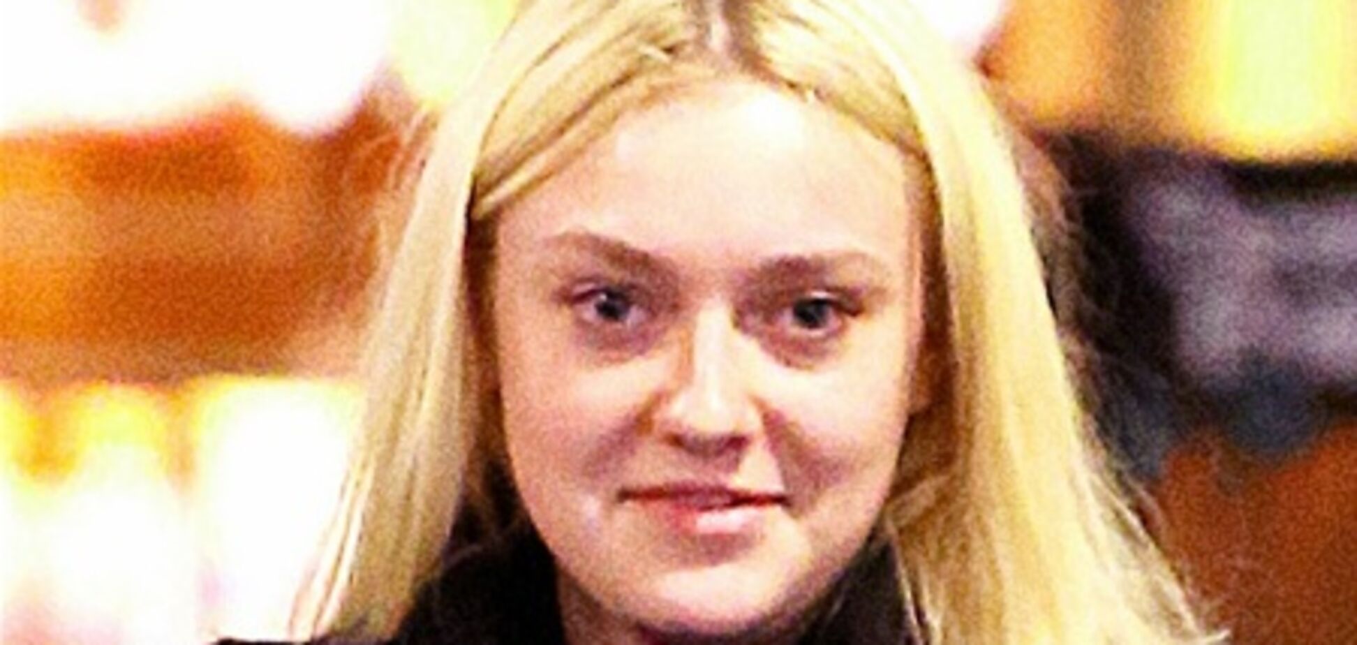 Фаннинг заглянула в продуктовый супермаркет. Фото