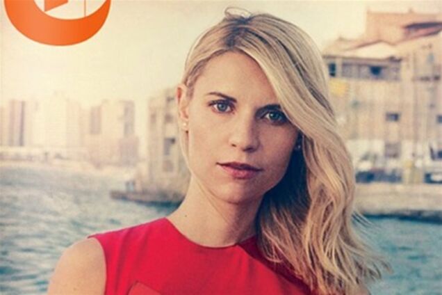 Дэйнс маскирует животик для T Style. Фото