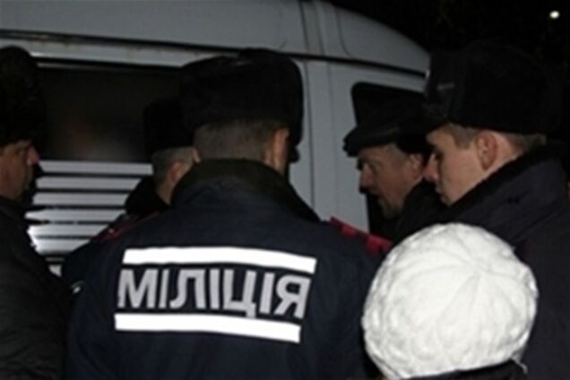 В Ужгороді невідомі побили битами чиновника ОДА