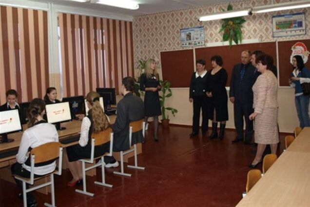 В Крыму школьников 'нагрели' почти на четверть миллиона гривен