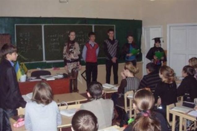 19 гимназистов госпитализированы с пищевым отравлением на Харьковщине