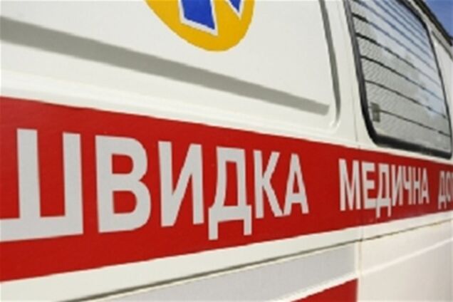 Двое следователей разбились на авто о бетонную опору билборда