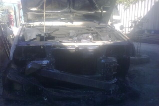 В Одессе сожгли автомобиль главы участкового избиркома