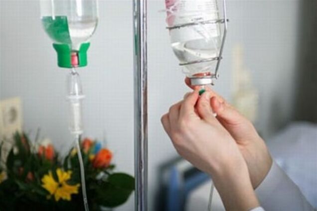 Два десятка человек отравились на свадьбе в Одесской области