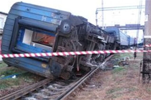 Пасажирів з перекинувся в Запорізькій області поїзда відправили новим складом