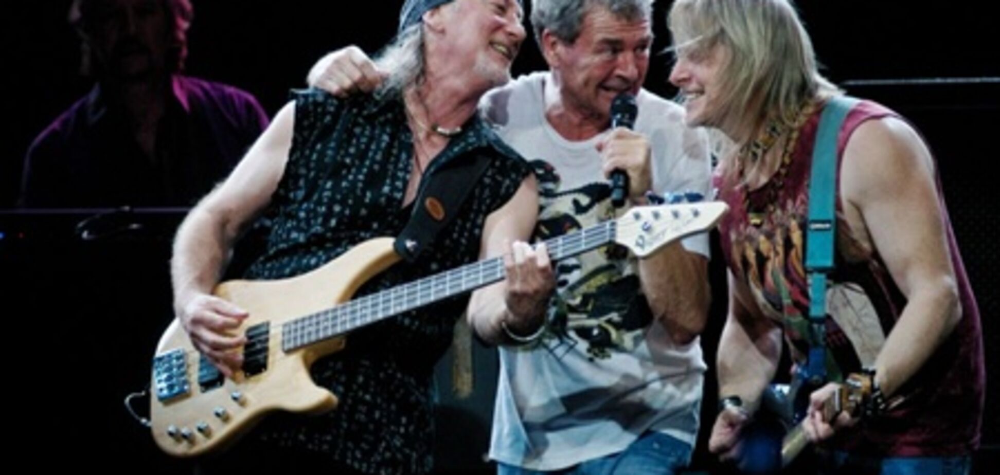 Deep Purple по Киеву ездят на обычном автобусе