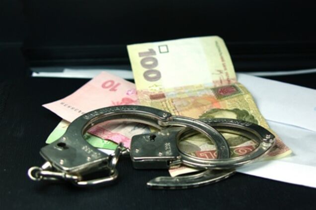Под Херсоном судью поймали на взятке в 110 000 грн