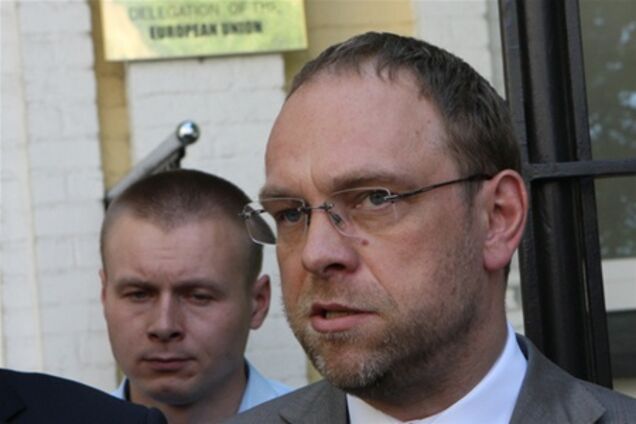 К Тимошенко не пустили Власенко