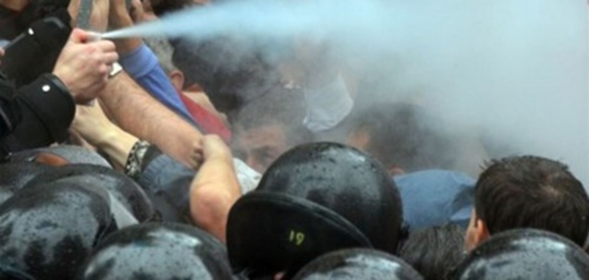Слезоточивый газ возле киевской ОИК не применяли - милиция