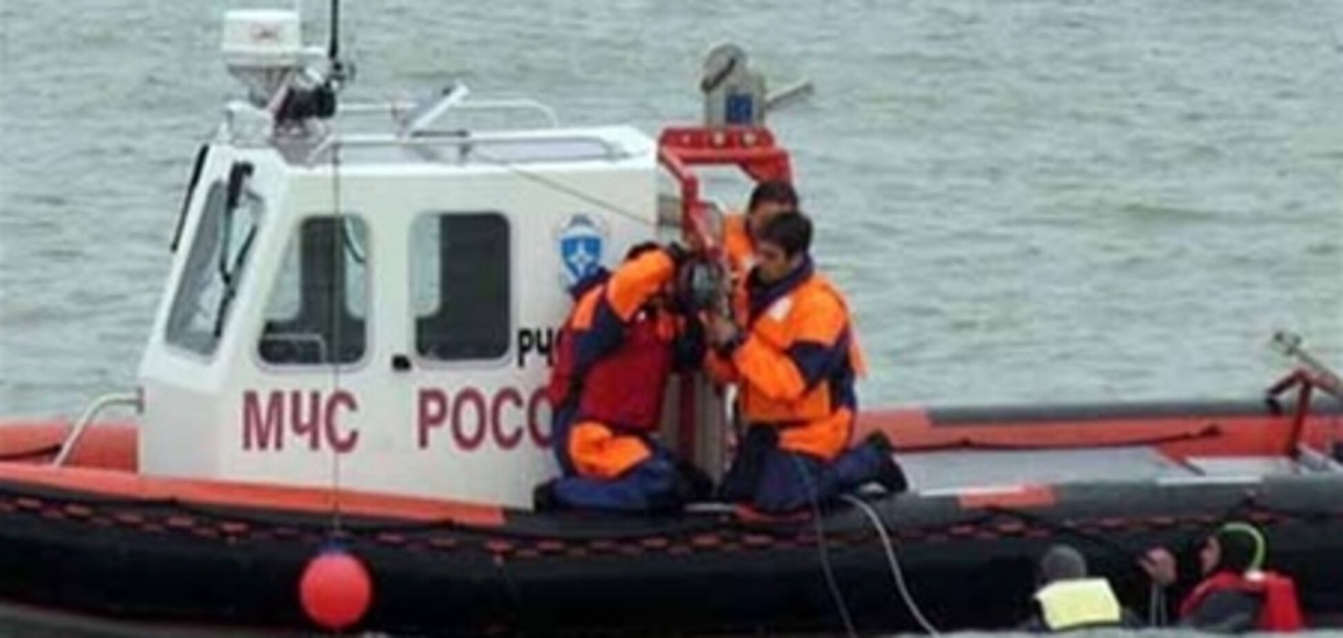 Экипаж тонувшего буксира в Азовском море спасен