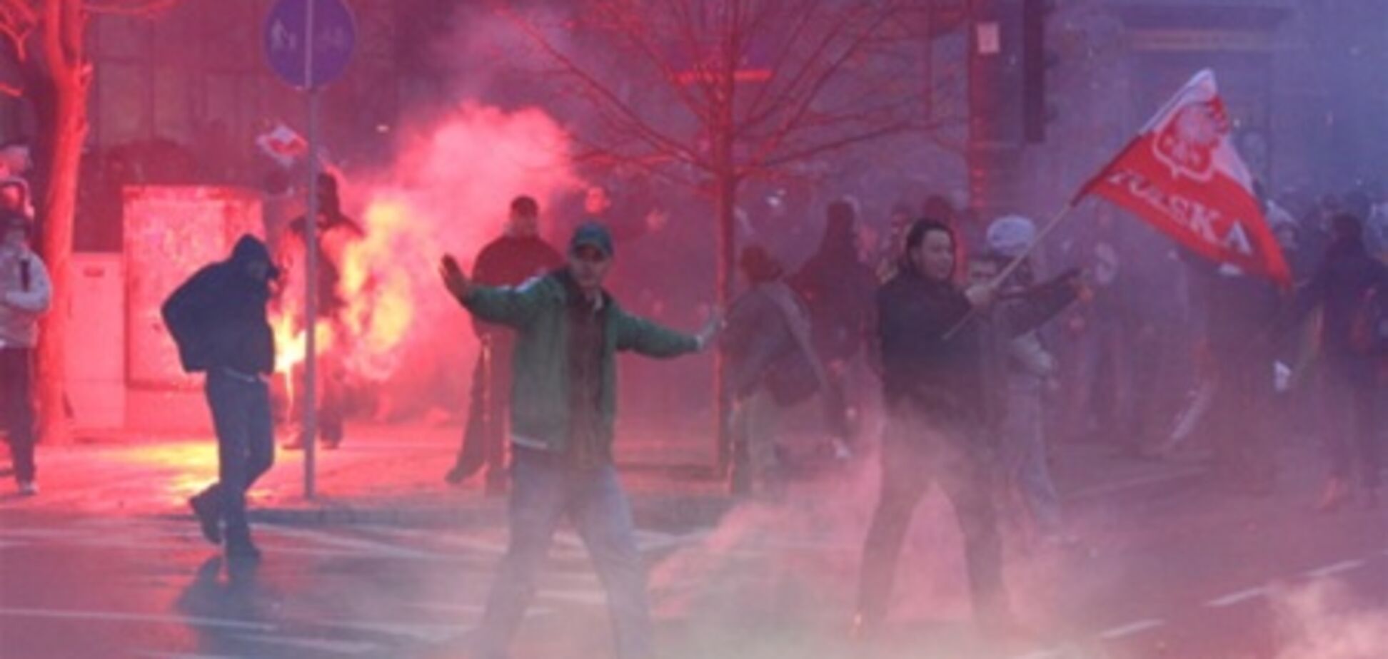 День Независимости Польши: дубинки, газ, аресты. Фото. Видео