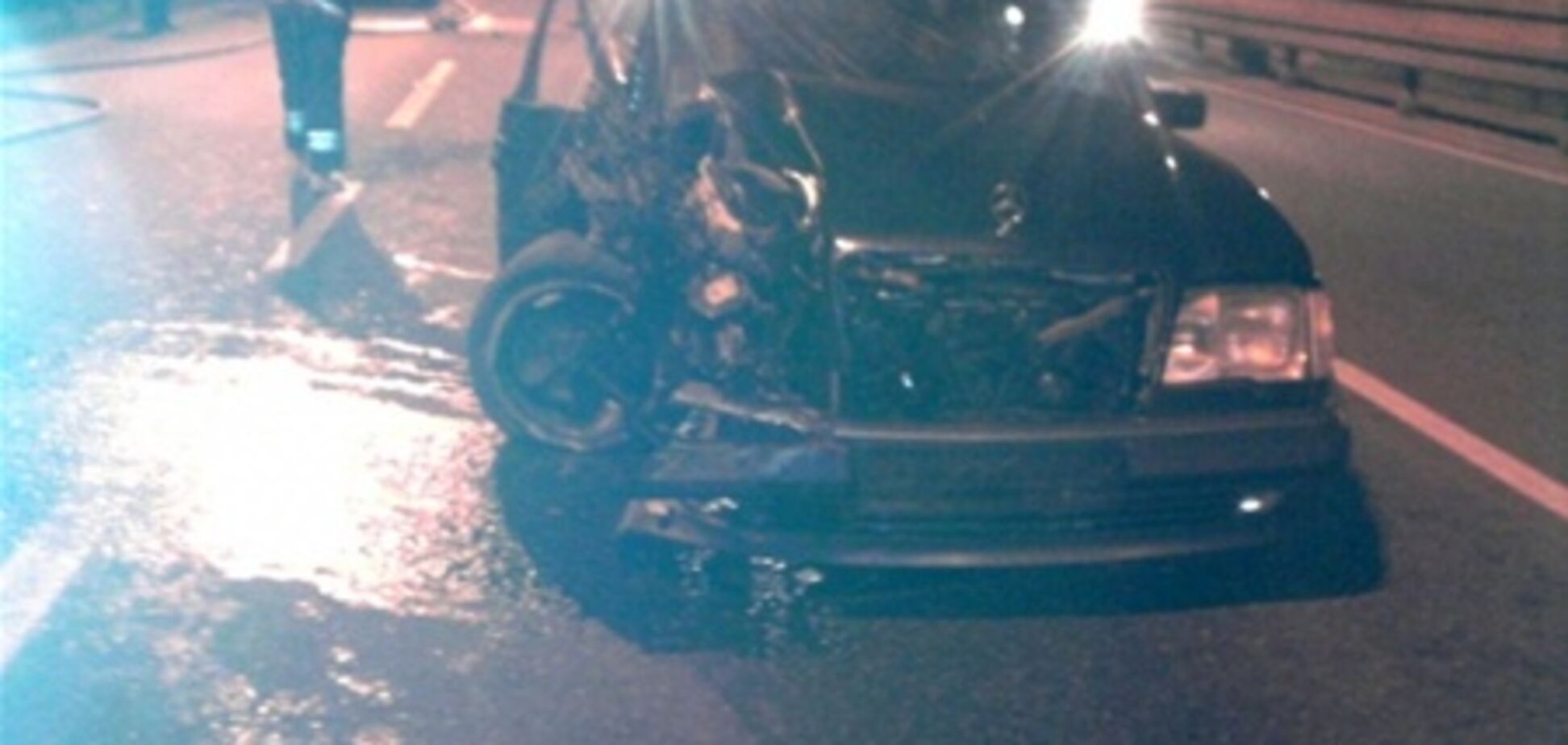 На Южном мосту газовоз столкнулся с иномаркой