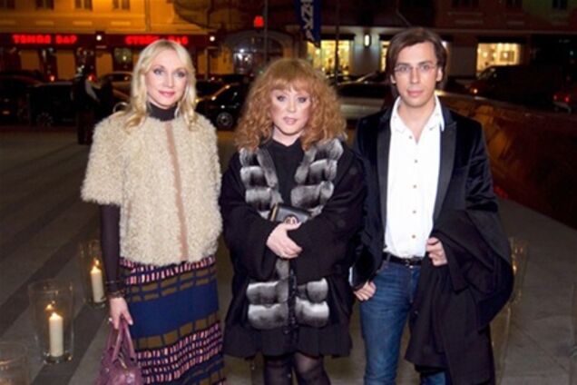 Орбакайте не дает матери баловать внучку