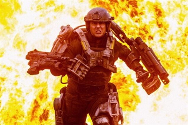 Том Круз прикинулся трансформером